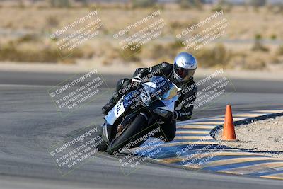 media/Jan-09-2022-SoCal Trackdays (Sun) [[2b1fec8404]]/Turn 11 (935am)/